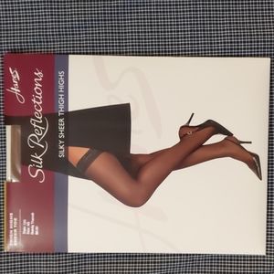 Hanes Silk Reflections Silky Sheer Thigh Highs